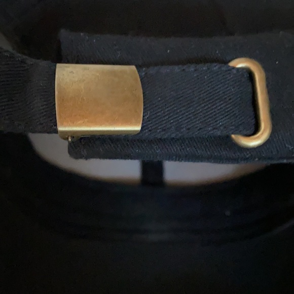 Black baseball cap buckle back winter - Picture 6 of 7